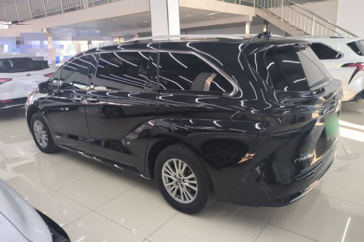 Used Toyota Sienna 2021 2.5L Hybrid Luxury Edition
