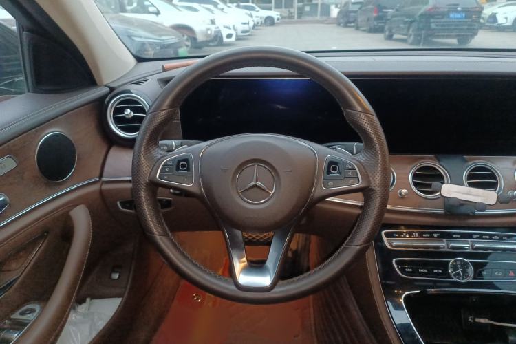 Used Mercedes-Benz E-Class 2016 E 200 L
