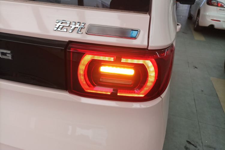 Used Wuling Hongguang MINIEV 2022 Macaron Premium Model – Lithium Iron Phosphate