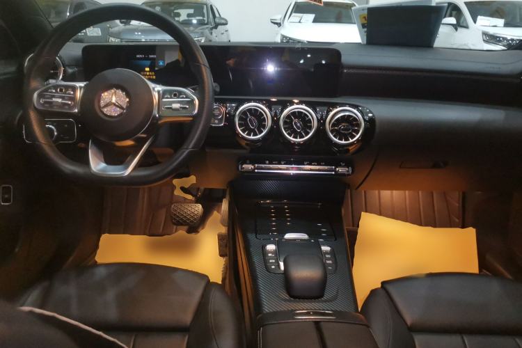 Used Mercedes-Benz A-Class 2022 Restyled A 200 L Sport Sedan Fashion Version
