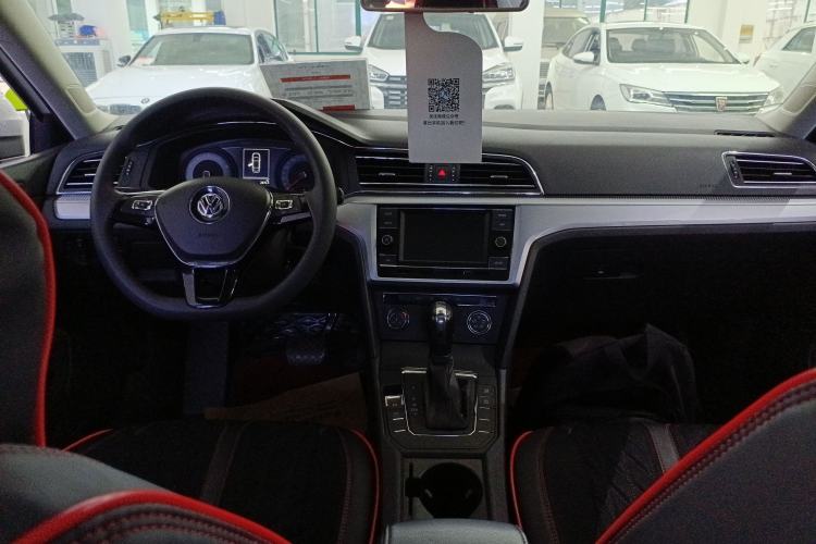 Used Volkswagen Lamando 2019 230TSI DSG Fashion Edition China V Standard
