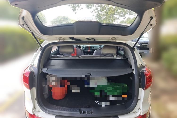 Used Kia Sportage R 2014 2.0L Manual Two-Wheel Drive GL Trim
