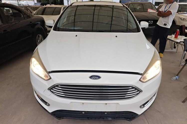 Used Ford Focus 2015 Sedan EcoBoost 180 Automatic Elite Model

