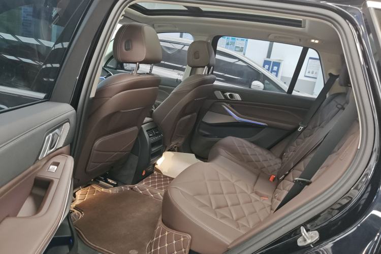 Used BMW X5 2022 Restyled xDrive 30Li Luxury Version M Sport Package
