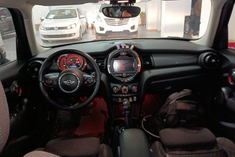 Used  MINI 2016 1.5T COOPER Five-Door Edition

