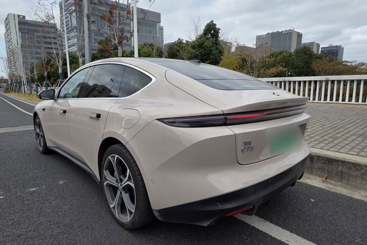 Used Nio ET5 2022 75 kWh