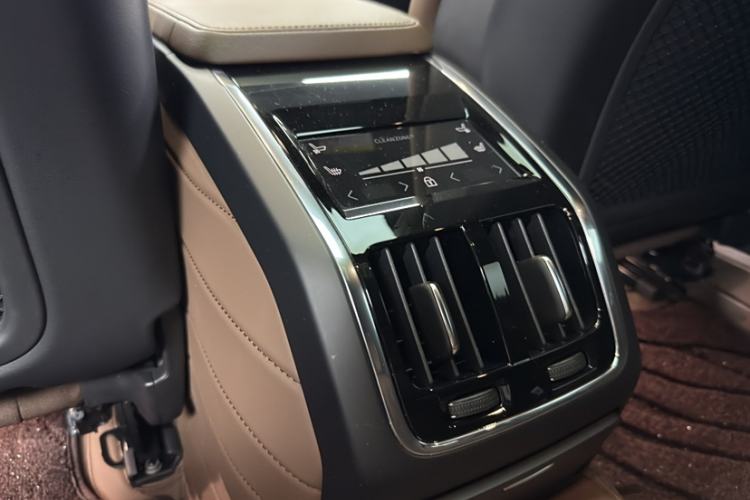 Used Volvo S90 2025 B5 Zhiya Luxury Edition
