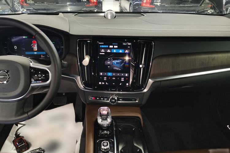 Used Volvo S90 New Energy 2024 Plug-in Hybrid Four-Wheel Drive Long-Range Luxury Smart Edition