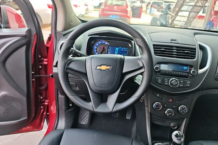 Used Chevrolet Trax 2016 1.4T Manual Two-Wheel Drive Comfort Version with Sunroof