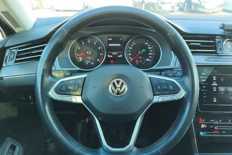 Used Volkswagen Magotan 2020 330TSI DSG Leading Model
