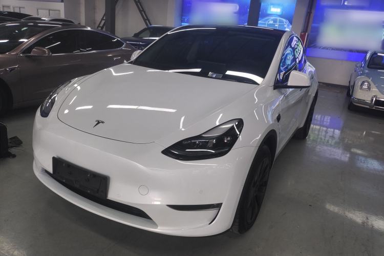 Used Tesla Model Y 2023 Long-Range All-Wheel-Drive Version