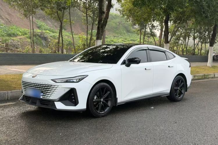 Used Changan UNI-V 2022 1.5T Prestige Version