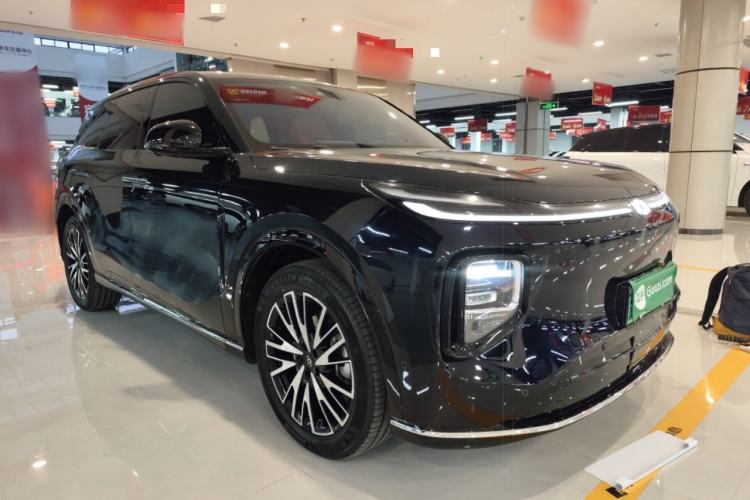 Used  Q07 2025 215 Flagship PLUS
