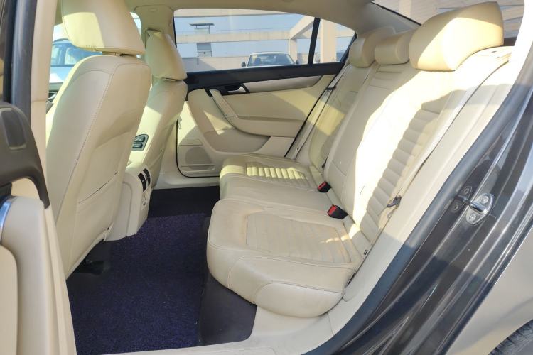 Used Volkswagen Magotan 2013 1.8TSI Premier Model
