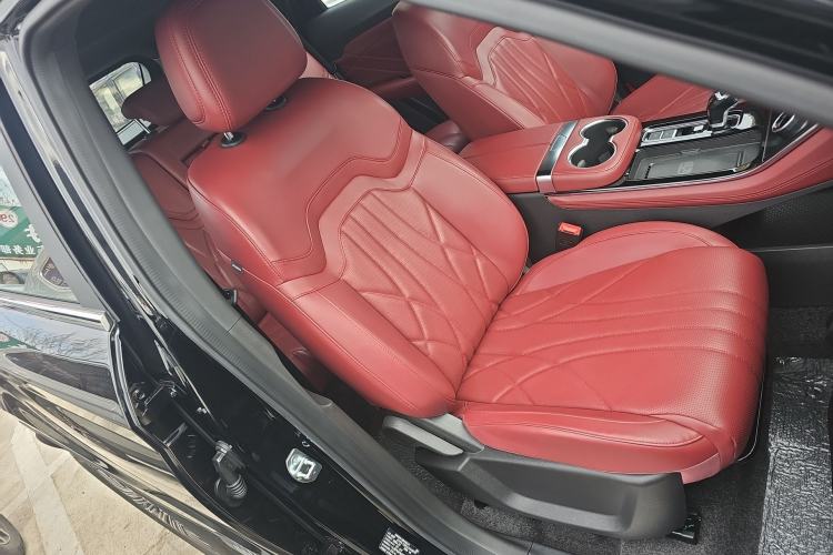 Used JETOUR X70 PLUS 2025 1.5T Luxury Dynamic Edition 5 Seats
