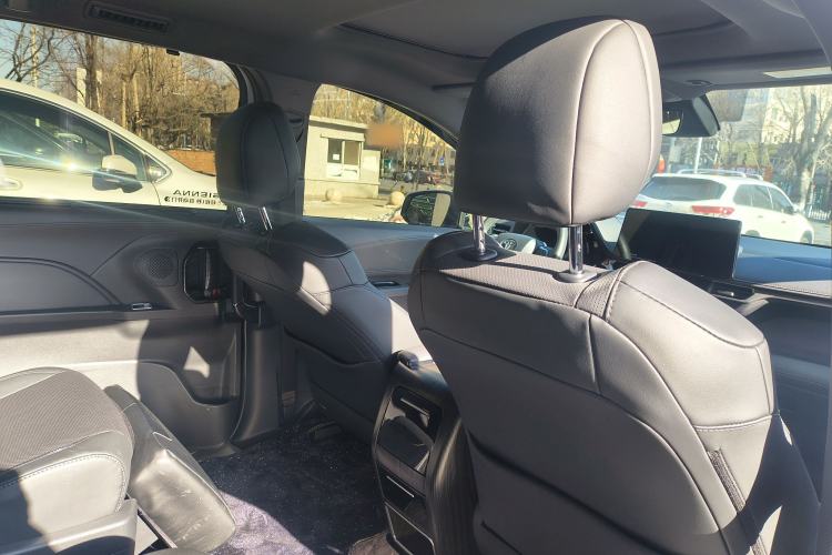 Used Toyota Sienna 2024 2.5L Hybrid Four-Wheel Drive Prestige Edition
