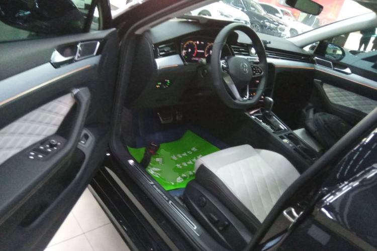 Used Volkswagen Magotan 2025 Zhongxiang Version 330TSI DSG Luxury Edition
