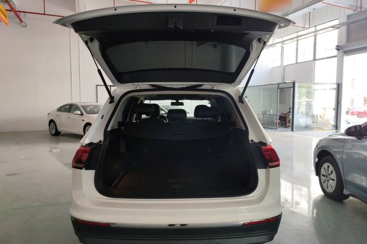 Used Volkswagen Tiguan L 2019 330TSI Automatic Two-Wheel Drive Panoramic Comfort Edition China VI Standard
