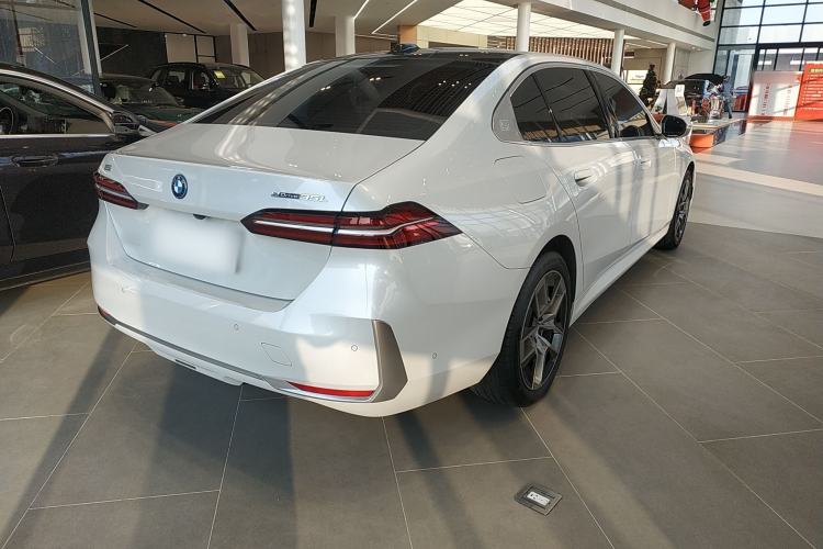 Used BMW i5 2024 eDrive 35L Prestige Luxury Package
