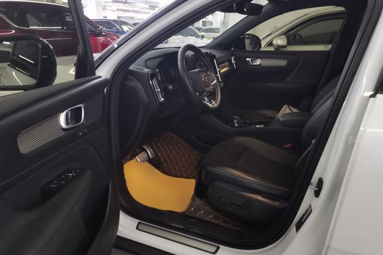 Used Volvo XC40 2021 T4 Four-Wheel Drive Smart & Sporty Edition
