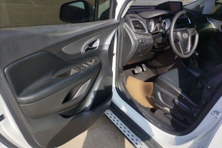 Used Buick Encore 2015 1.4T Automatic Two-Wheel Drive Urban Elite Version