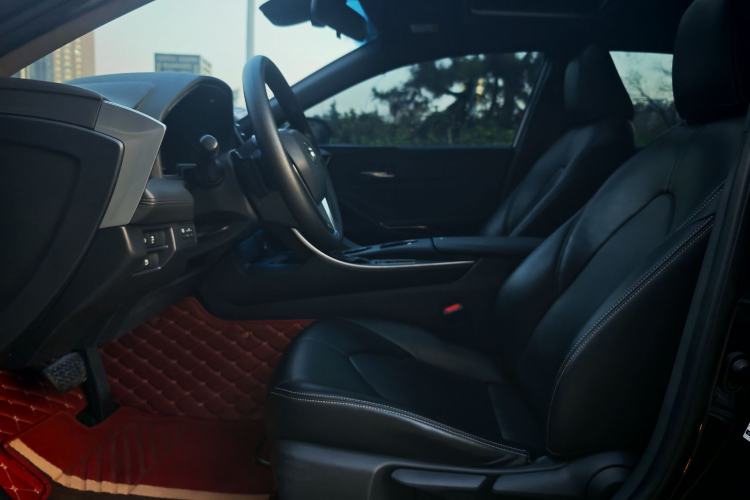 Used Toyota Avalon 2019 2.5L Ambition Version China VI Standard
