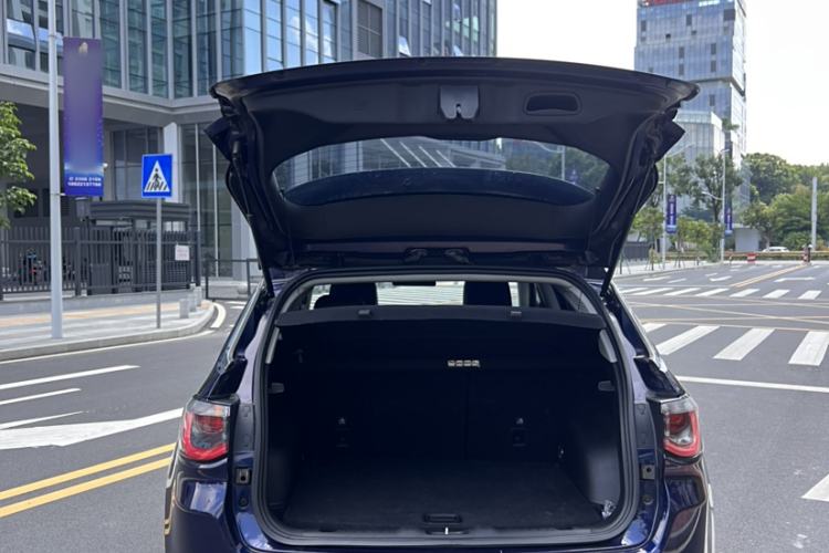 Used  Compass 2021 220T Automatic Leading Edition
