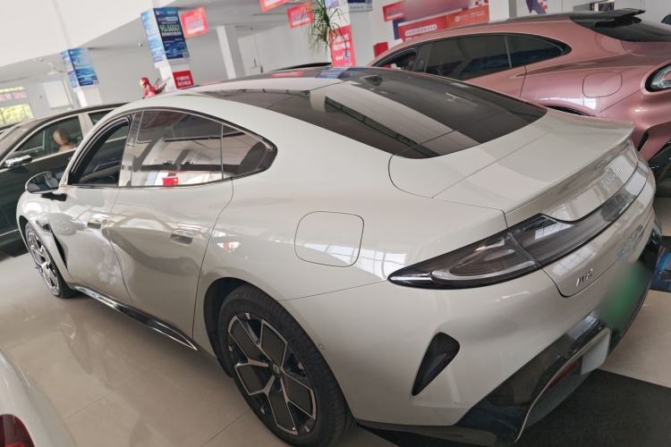 Used  SU7 2024 Rear-Drive Long-Range Intelligent Driving Version
