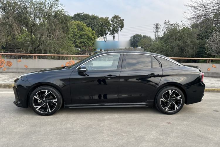 Used Lynk & Co 03 2023 1.5TD DCT JingPro
