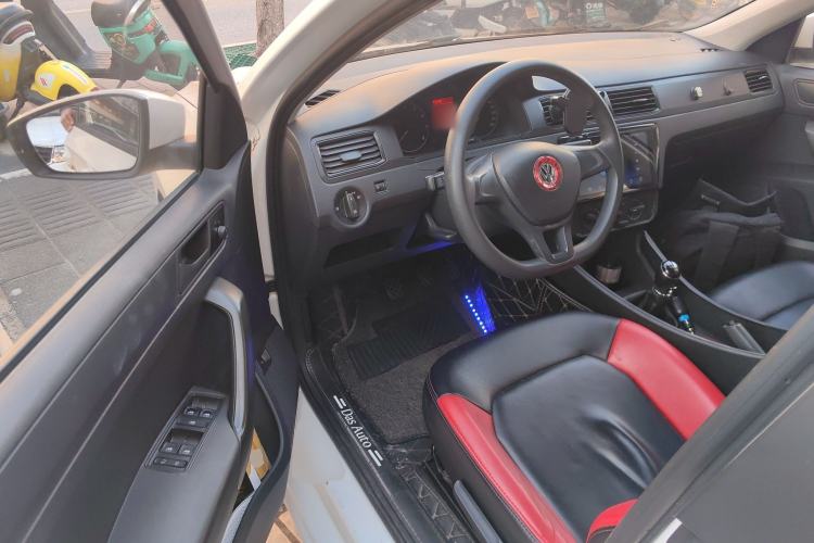 Used Volkswagen Santana 2016 1.4L Manual Fashion Edition
