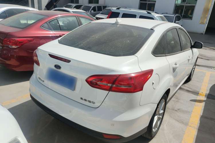 Used Ford Focus 2017 Sedan 1.6L Automatic Fashion Edition Smart Drive Version
