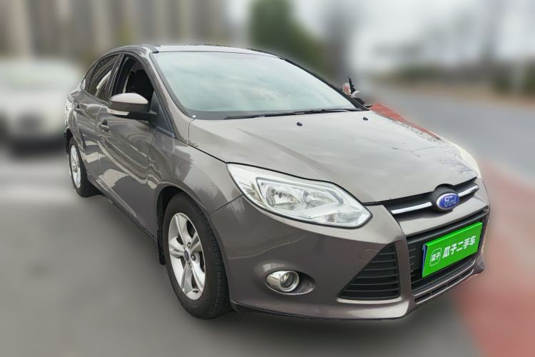 Used Ford Focus 2012 Sedan 1.6L Automatic Fashion Edition
