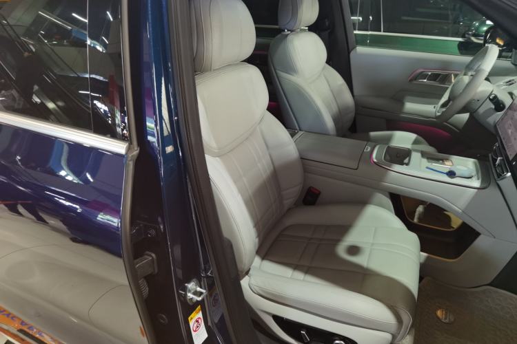 Used  S09 2025 Four-Wheel Drive Ultra+ Custom Edition
