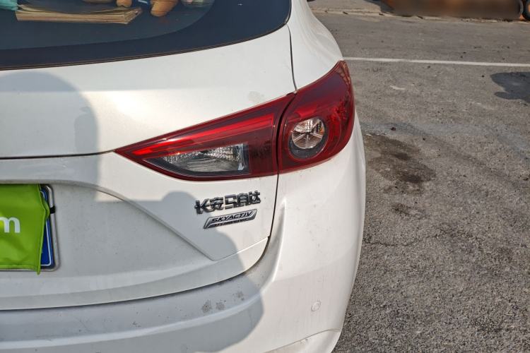 Used Mazda Mazda 3 Axela 2017 Hatchback 2.0L Automatic Sport Model China V Emission Standard
