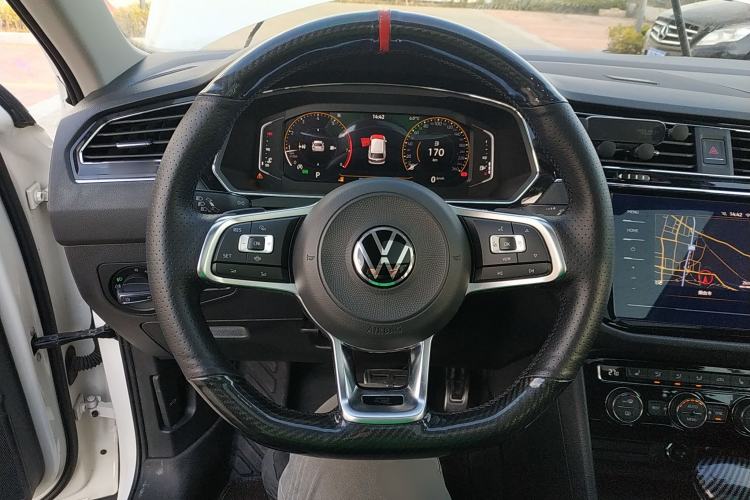 Used Volkswagen Tiguan L 2021 330TSI Automatic Two-Wheel Drive R-Line Enhanced Edition
