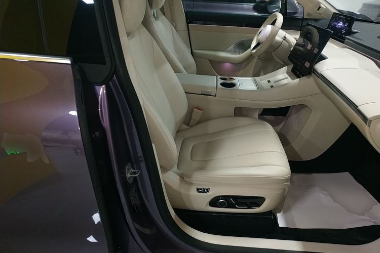 Used Hima Luxeed R7 2025 Range-Extended Version 251 km Max
