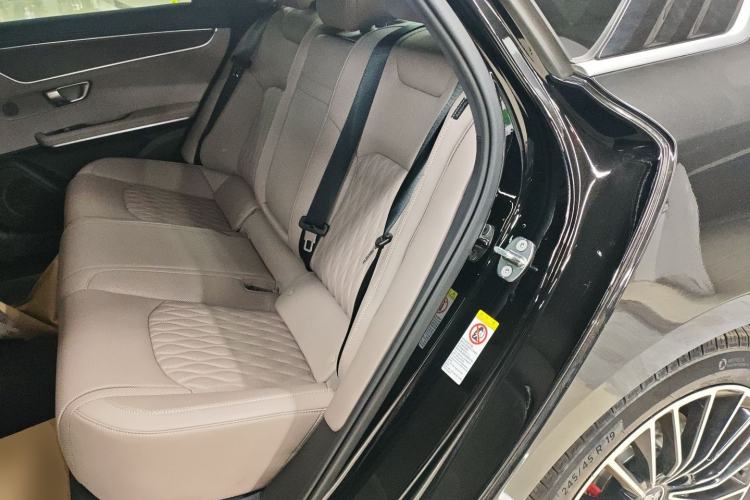 Used BYD Han 2025 EV with 701 km of Laser Radar-Enabled Intelligent Driving