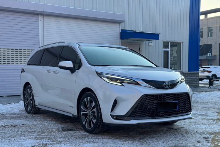 Used Toyota Granvia 2023 2.5L Hybrid Prestige PLUS Edition