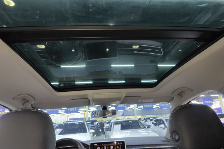 Used Volkswagen Tiguan L 2022 330TSI Automatic Two-Wheel Drive R-Line Enhanced Edition
