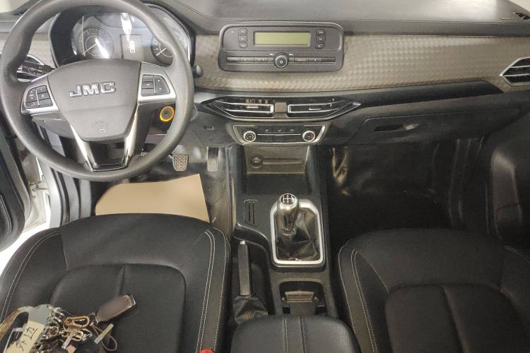 Used JMC Baodian 2022 2.5T Diesel 4x4 Comfort Edition Standard Wheelbase JX4D25A6L
