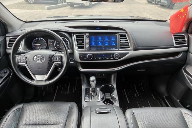 Used Toyota Highlander 2018 2.0T Four-Wheel Drive Luxury Version 7 Seats China VI Standard
