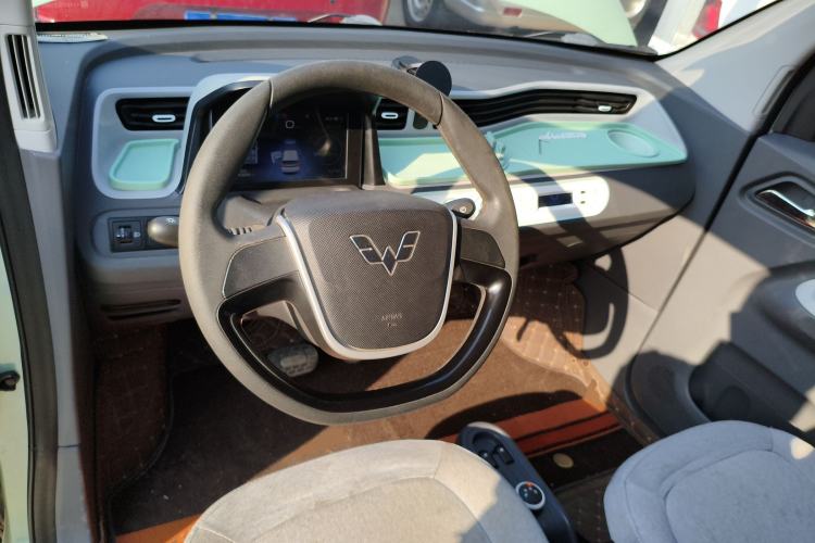 Used Wuling Hongguang MINIEV 2021 Macaron Fashion Model Lithium Iron Phosphate
