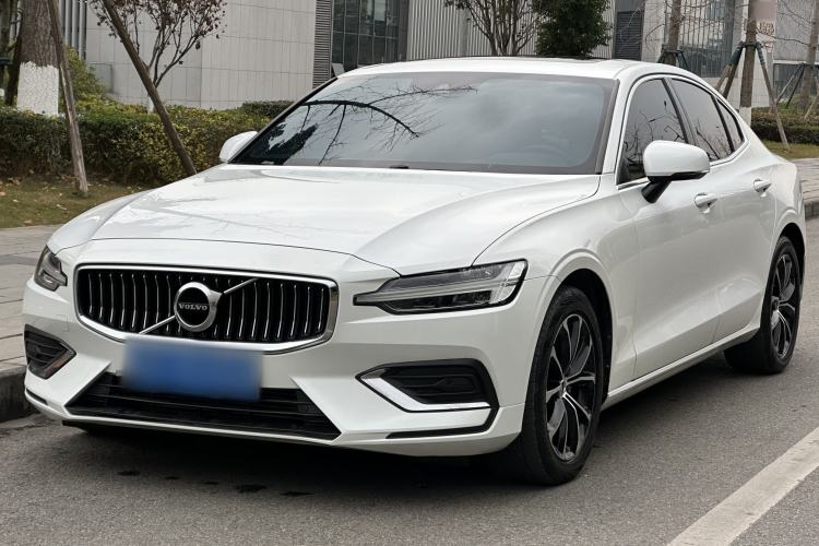 Used Volvo S60 2020 T4 Zhiyi Luxury Edition