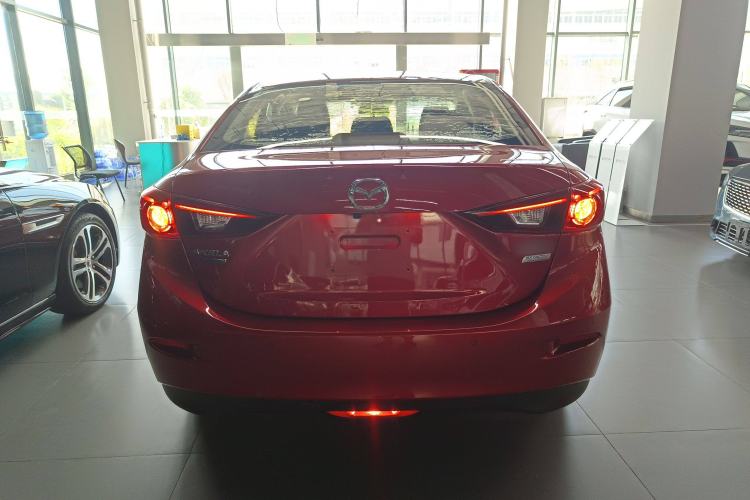 Used Mazda Mazda 3 Axela 2017 Sedan 1.5L Automatic Luxury Model Emission Standard China V
