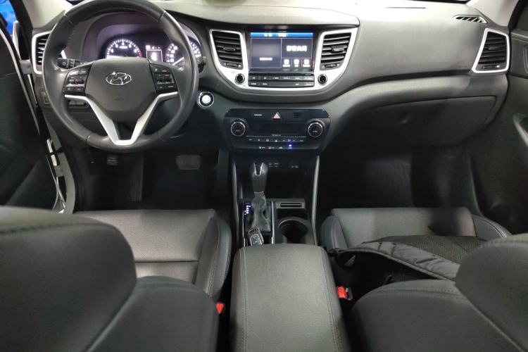 Used Hyundai Tucson 2018 1.6T Dual-Clutch Two-Wheel Drive 15th Anniversary Special Edition
