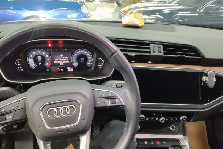 Used Audi Q3 2019 35 TFSI Fashionable and Elegant Model