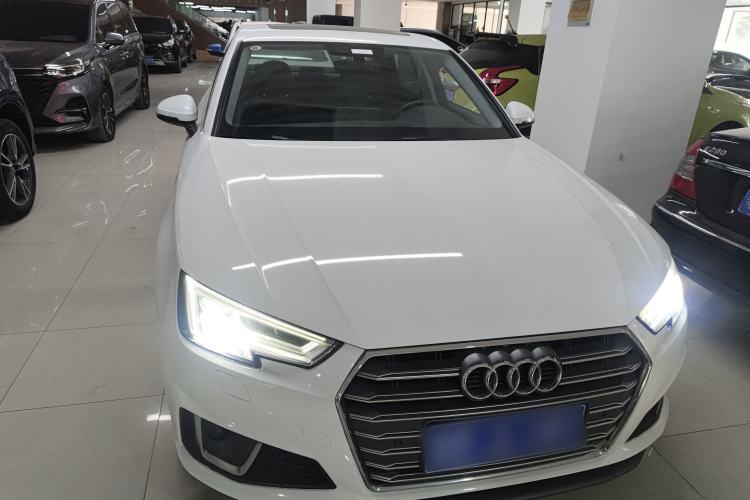 Used Audi A4L 2019 40 TFSI Fashion Edition China VI Emission Standard