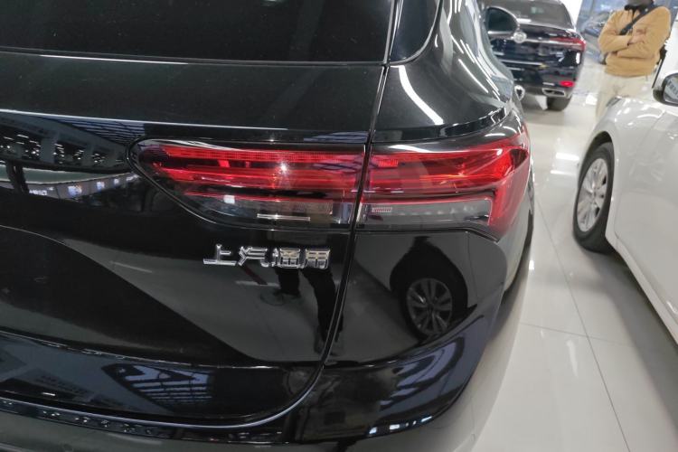 Used Buick Envision 2022 Encore S 552T Two-Wheel-Drive Luxury Model
