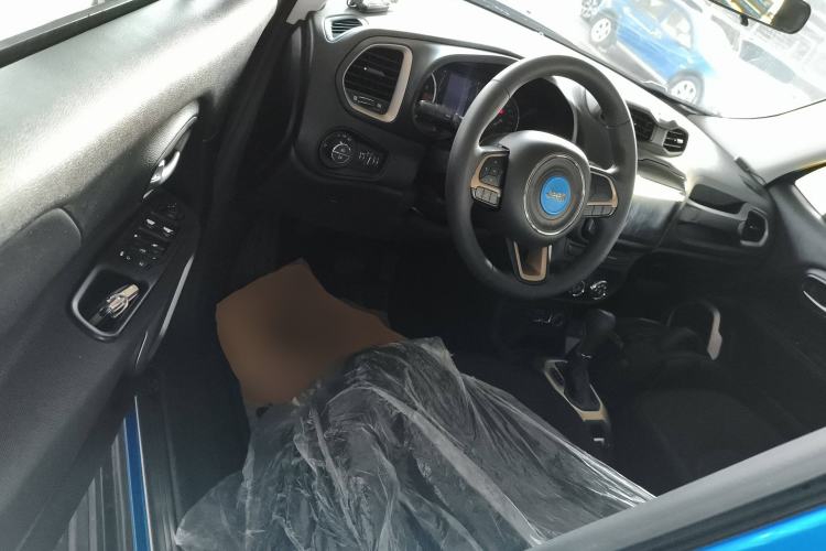 Used  Renegade 2017 180T Automatic High-Energy Version
