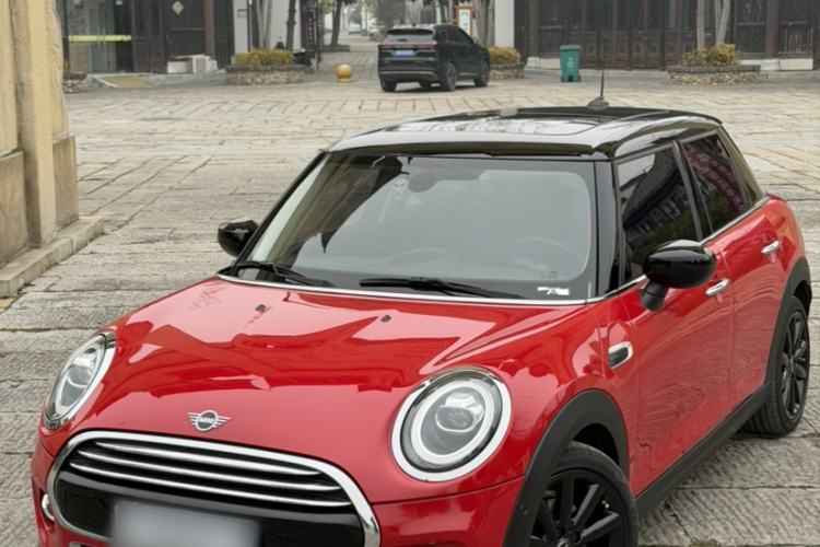 Used  MINI 2019 1.5T COOPER Artist Five-Door Edition
